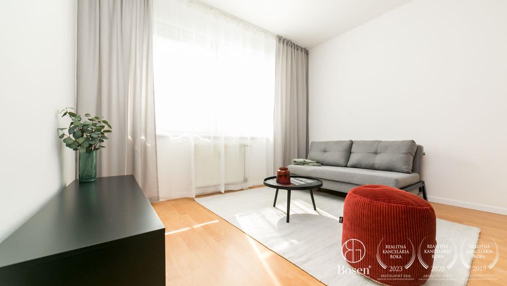 Zariadený 1 izbový byt blízko parku Ostredky v Ružinove