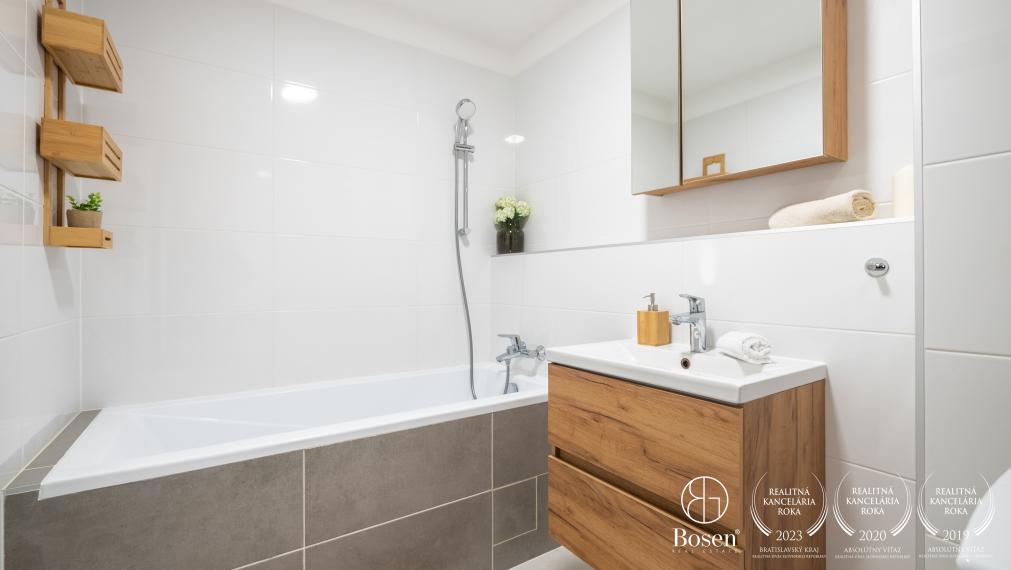 PRENAJATÉ | BOSEN | Prenájom 3 izbový byt s loggiou, 83 m2, BellaVita, Bratislava - Koliba