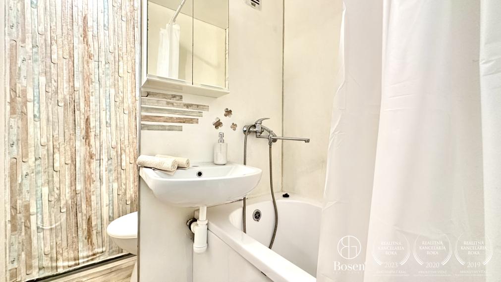 BOSEN | Na predaj, 1 izbový byt, centrum Fiľakovo.