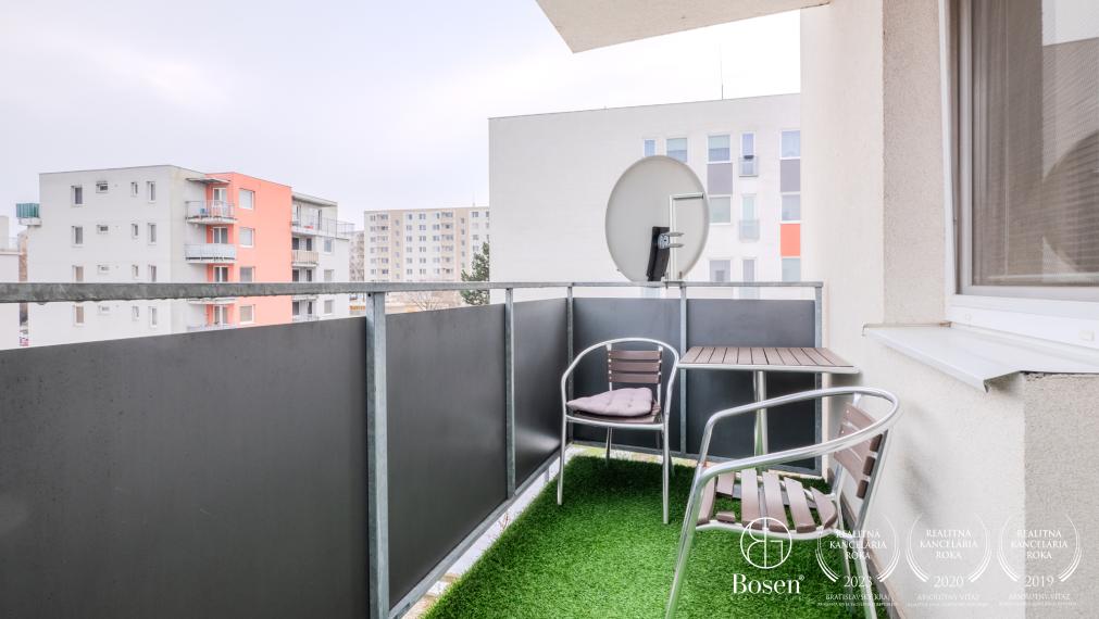BOSEN | Rezervované - Útulný 2 – izbový byt na prenájom, Dúhové bývanie, Hlboká 9A, Nitra, 45m2