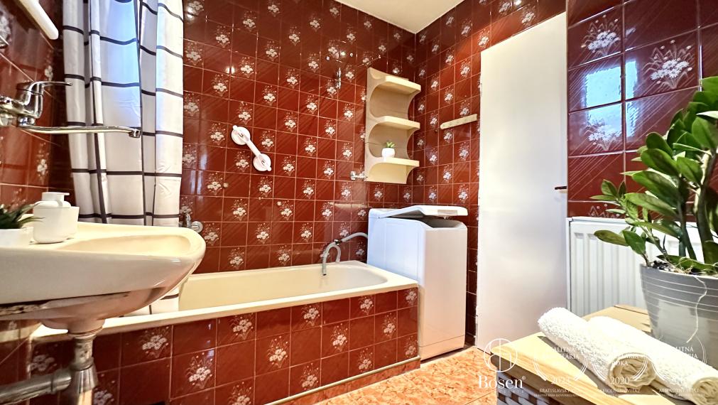 BOSEN | Na predaj rodinný dom v lukratívnej lokalite, Fiľakovo.