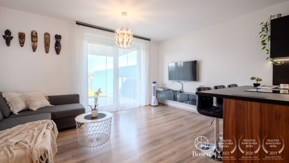 BOSEN | Novostavba kompletne zariadeného 3 izbového rodinného domu s výbornou dostupnosťou do Bratislavy, 242m2