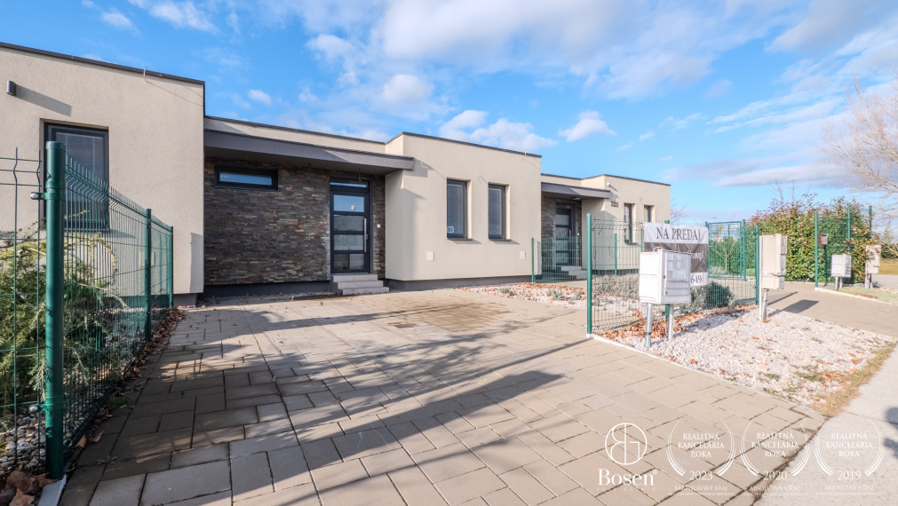 BOSEN | Novostavba kompletne zariadeného 3 izbového rodinného domu s výbornou dostupnosťou do Bratislavy, 242m2