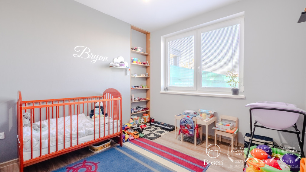 BOSEN | Novostavba kompletne zariadeného 3 izbového rodinného domu s výbornou dostupnosťou do Bratislavy, 242m2