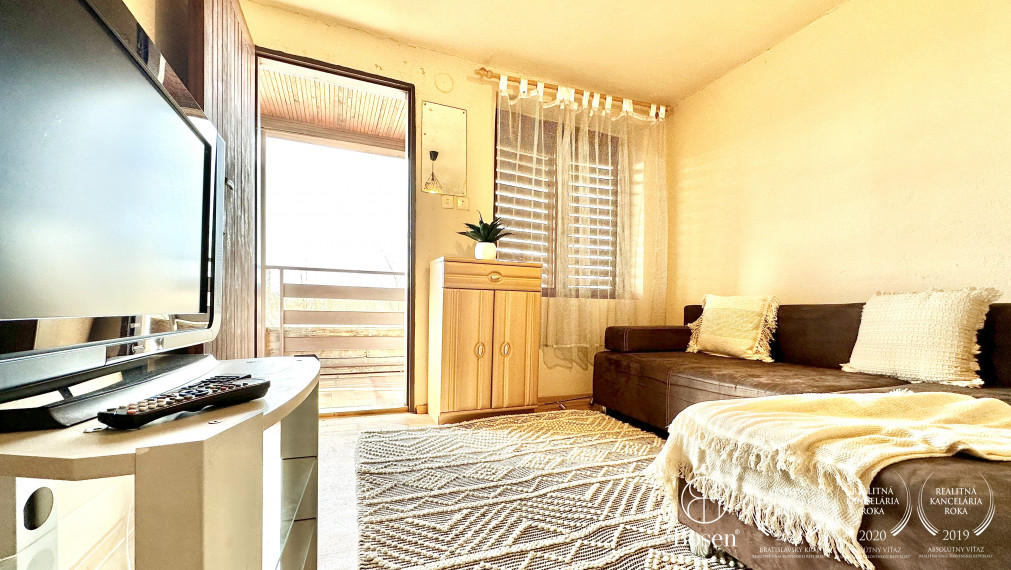 BOSEN | Rezervované, chata s terasou, Fiľakovo.