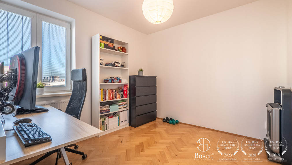 PREDANÉ: BOSEN | Zrekonštruovaný 3 izb. byt v blízkosti OC Retro, Rumančeková