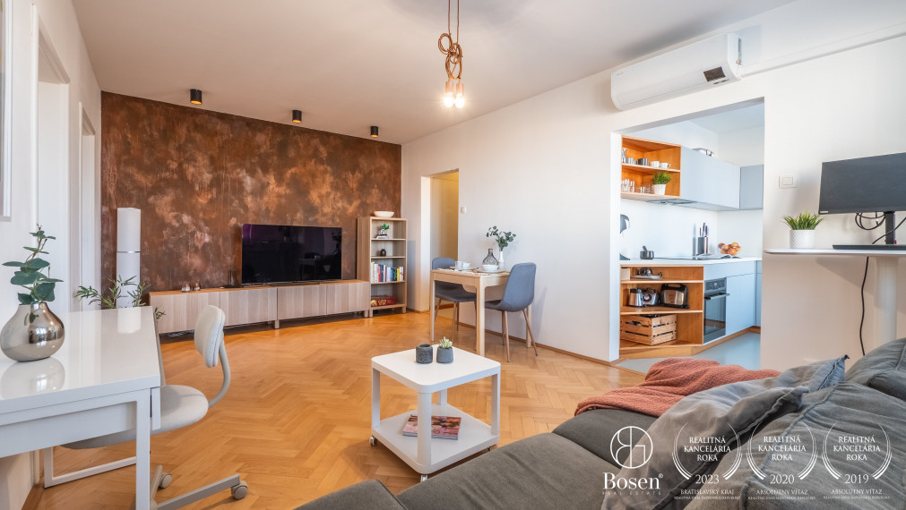 PREDANÉ: BOSEN | Zrekonštruovaný 3 izb. byt v blízkosti OC Retro, Rumančeková