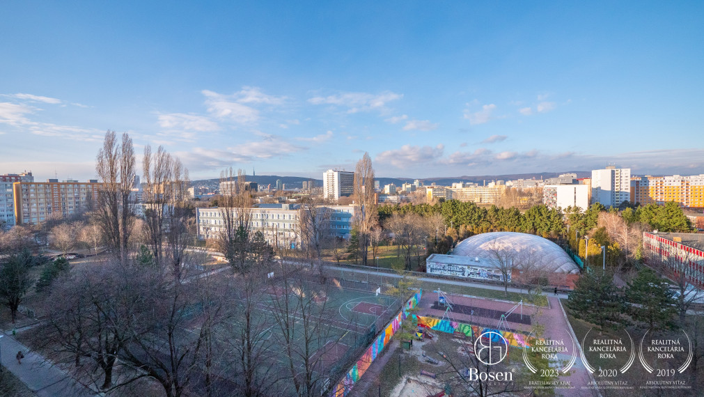 PREDANÉ: BOSEN | Zrekonštruovaný 3 izb. byt v blízkosti OC Retro, Rumančeková