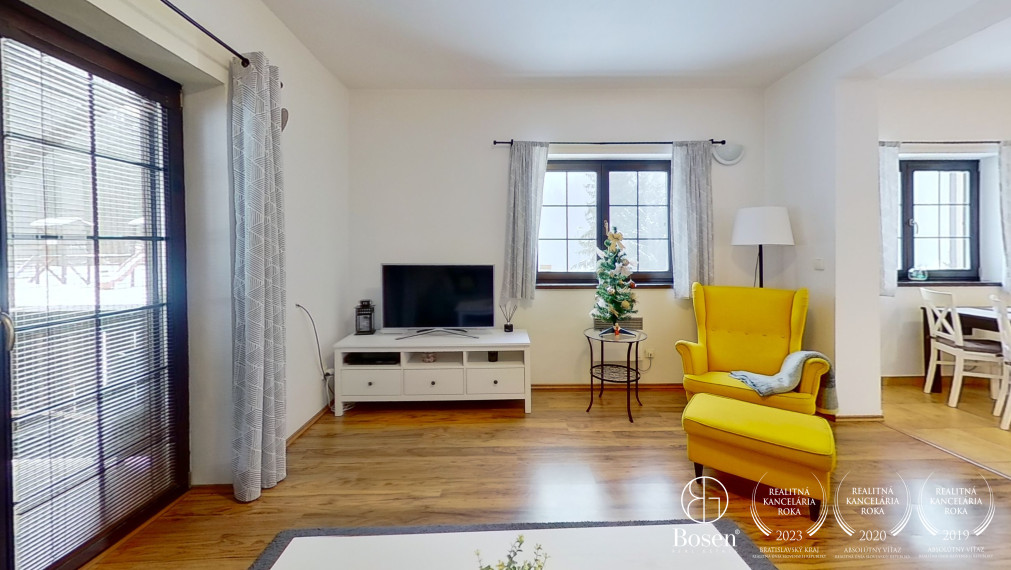 BOSEN | Zariadený 2 izbový byt využívaný ako apartmán s parkovacím miestom a pivnicou, Hrabovská Dolina, Ružomberok