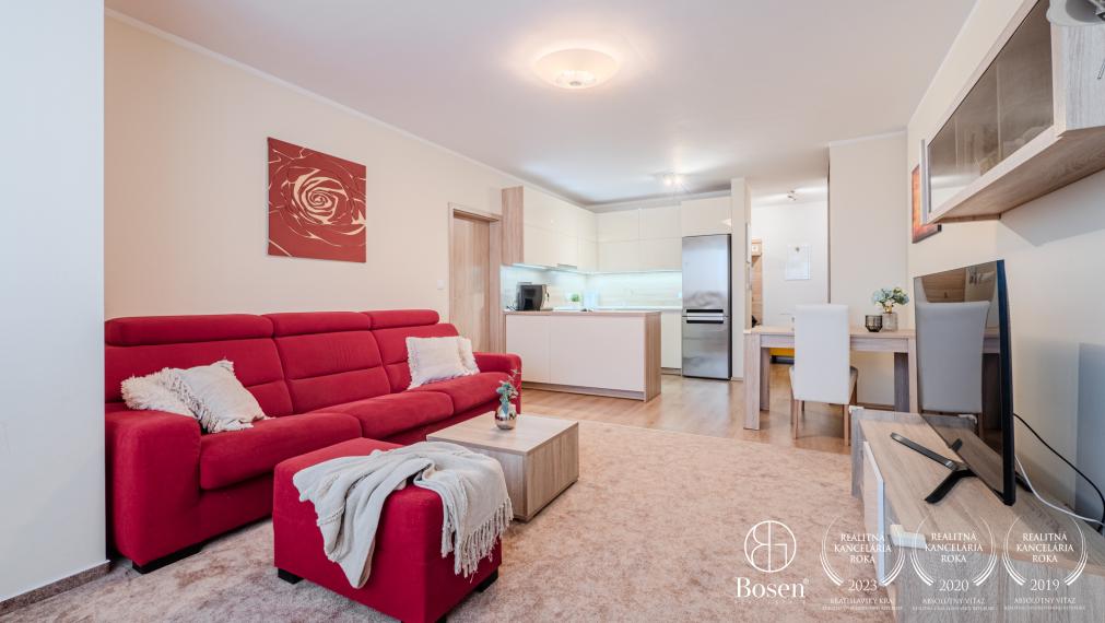 PREDANÉ: BOSEN | Moderný 2 izbový byt s balkónom a garážovým parkovacím miestom, Rovinka, 65m2