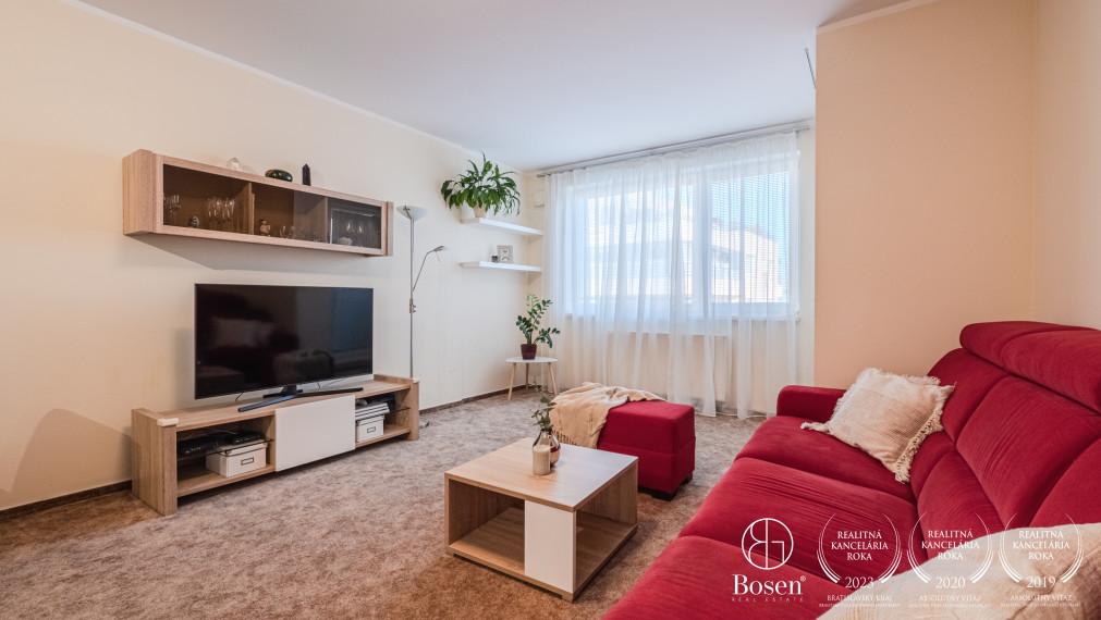 PREDANÉ: BOSEN | Moderný 2 izbový byt s balkónom a garážovým parkovacím miestom, Rovinka, 65m2