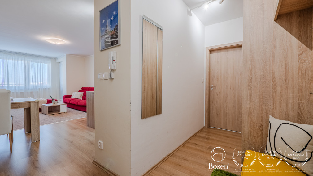 PREDANÉ: BOSEN | Moderný 2 izbový byt s balkónom a garážovým parkovacím miestom, Rovinka, 65m2