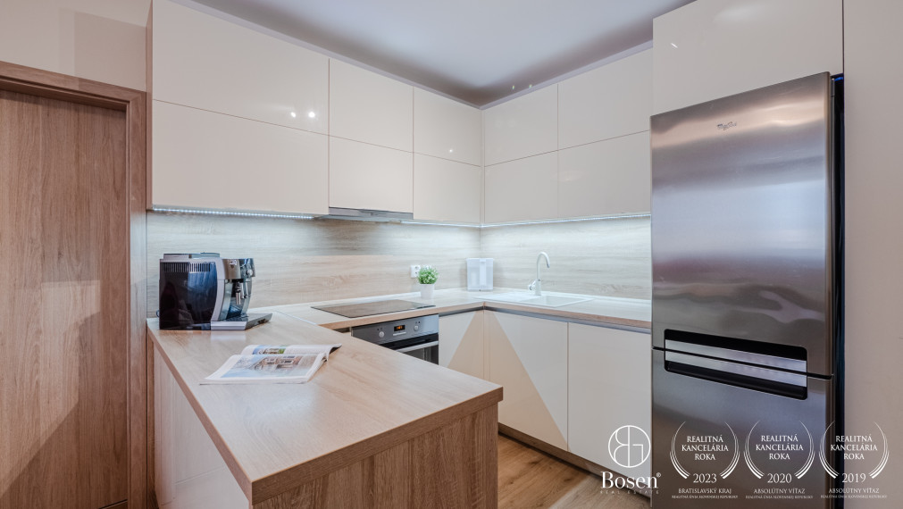 PREDANÉ: BOSEN | Moderný 2 izbový byt s balkónom a garážovým parkovacím miestom, Rovinka, 65m2