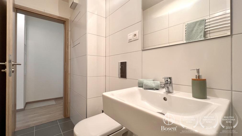 BOSEN I PRENAJATÉ - 1 izbový byt v Slnečniciach