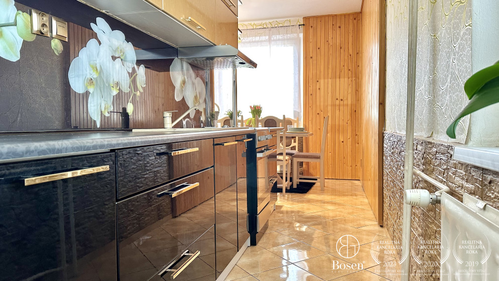 BOSEN | Rezervované, zrekonštruovaný 3izbový byt s 2balkónmi.