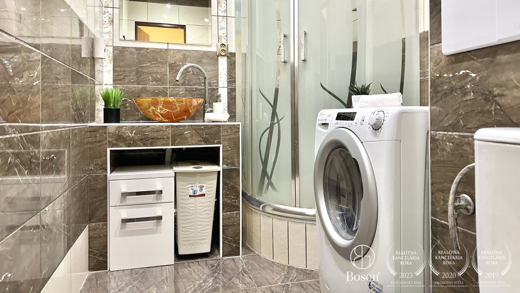 BOSEN | Rezervované, zrekonštruovaný 3izbový byt s 2balkónmi.