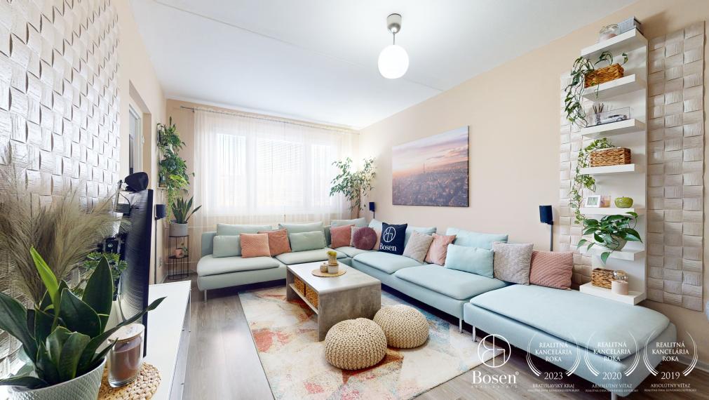 BOSEN | Rezervované, Moderný 4 izbový byt s balkónom.