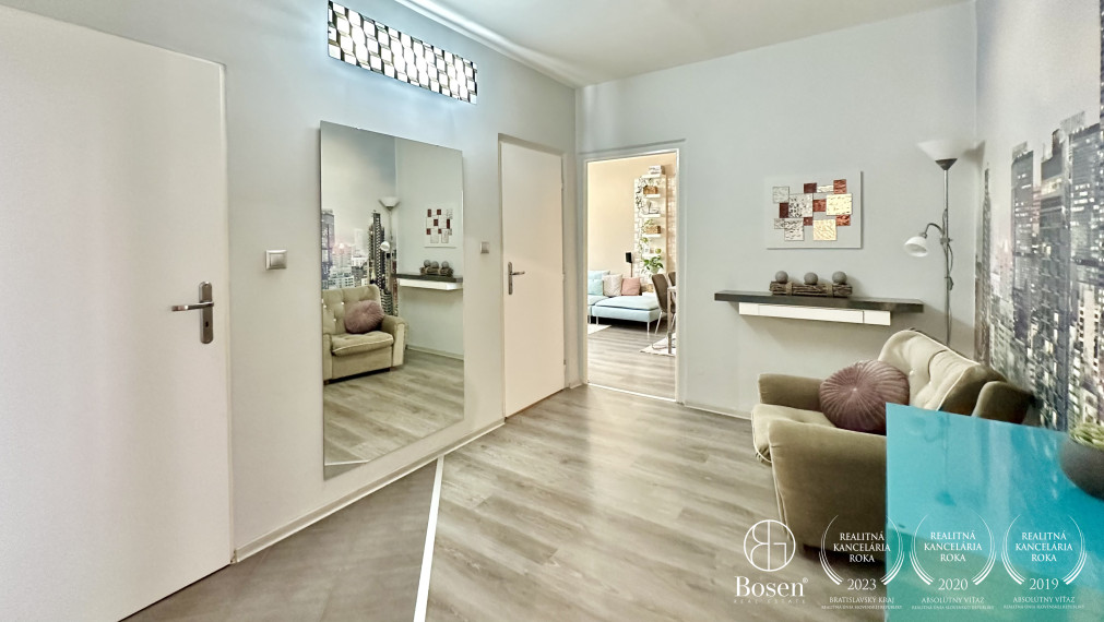 BOSEN | Rezervované, Moderný 4 izbový byt s balkónom.