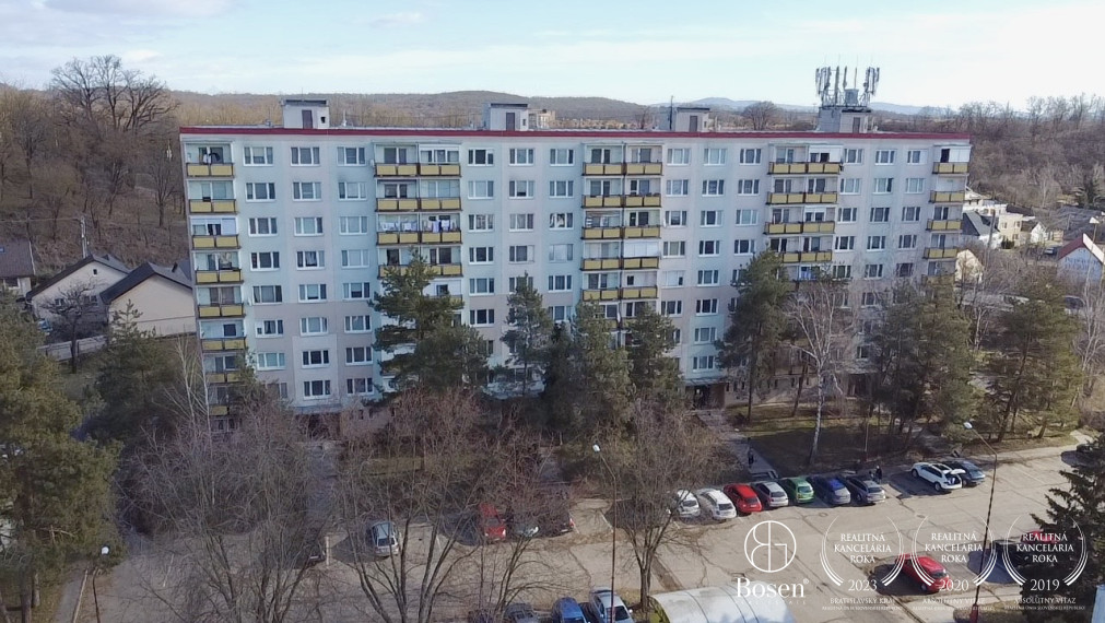 BOSEN | Rezervované, Moderný 4 izbový byt s balkónom.