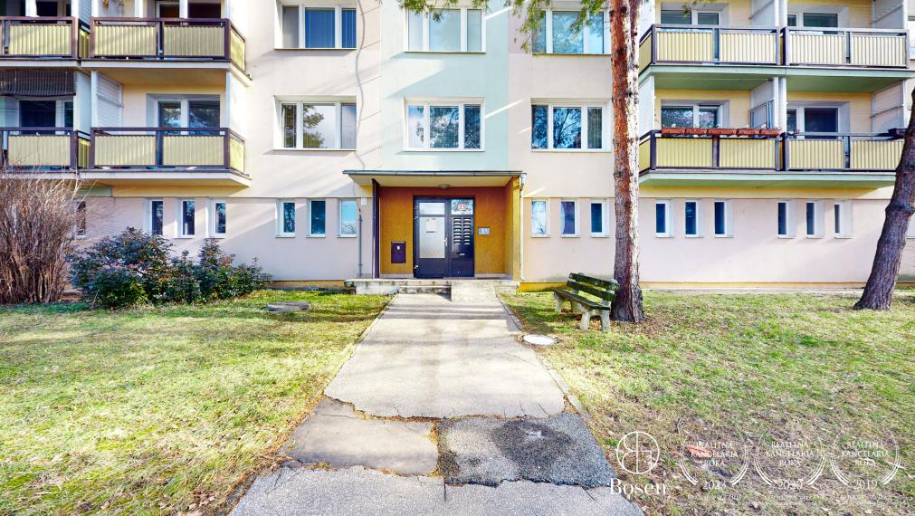 BOSEN | Rezervované, Moderný 4 izbový byt s balkónom.