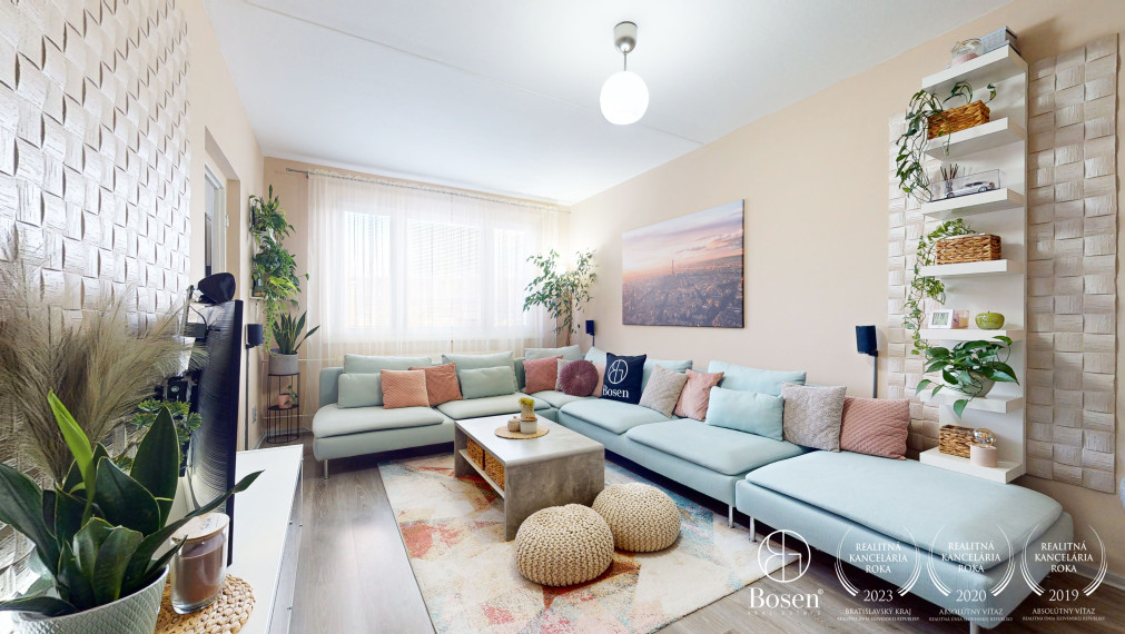 BOSEN | Rezervované, Moderný 4 izbový byt s balkónom.