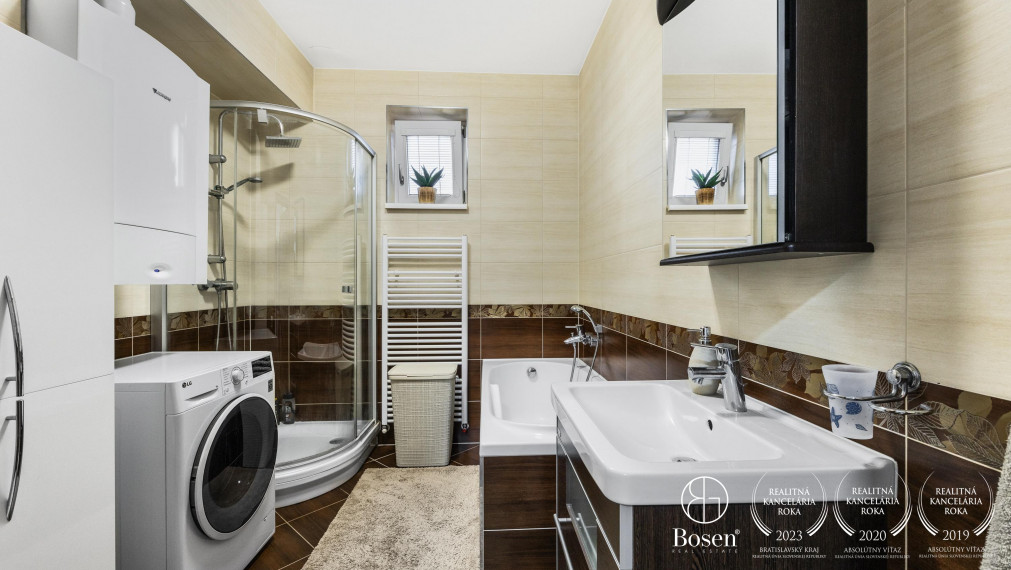 BOSEN | REZERVOVANÉ! Na predaj 3 izbový byt s vlastnou garážou, Kuchyňa