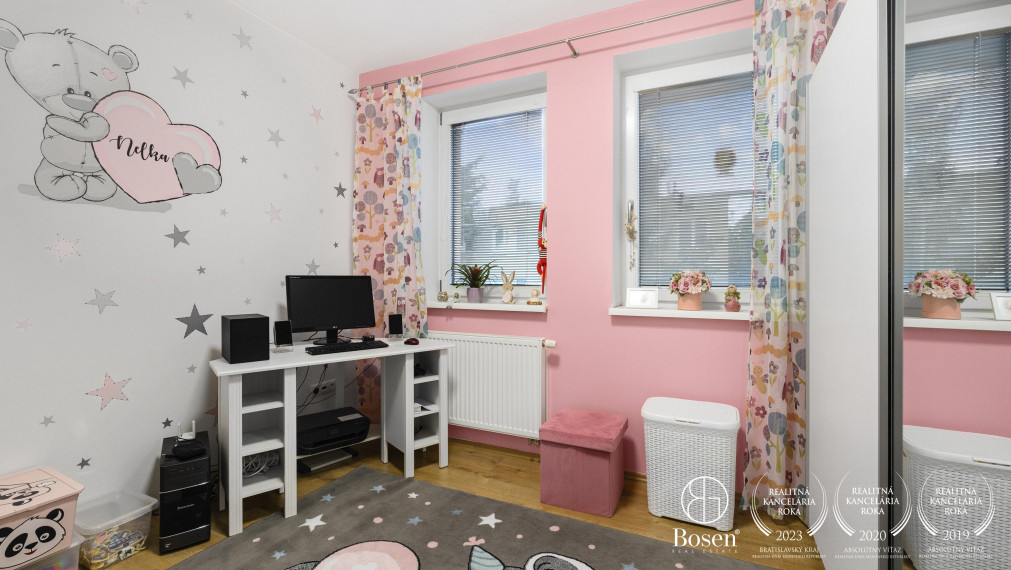 BOSEN | REZERVOVANÉ! Na predaj 3 izbový byt s vlastnou garážou, Kuchyňa