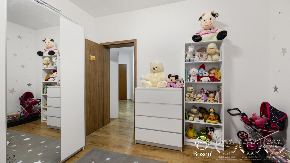 BOSEN | REZERVOVANÉ! Na predaj 3 izbový byt s vlastnou garážou, Kuchyňa