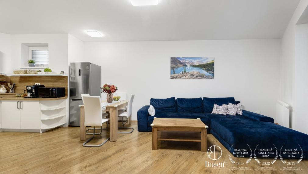 BOSEN | REZERVOVANÉ! Na predaj 3 izbový byt s vlastnou garážou, Kuchyňa