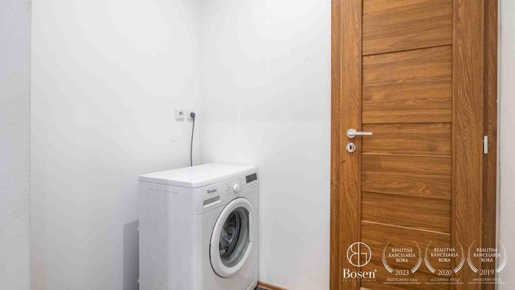 BOSEN | Zariadený 1,5 izb byt s balkónom Sklenárová ul.