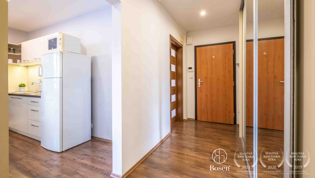 BOSEN | Zariadený 1,5 izb byt s balkónom Sklenárová ul.