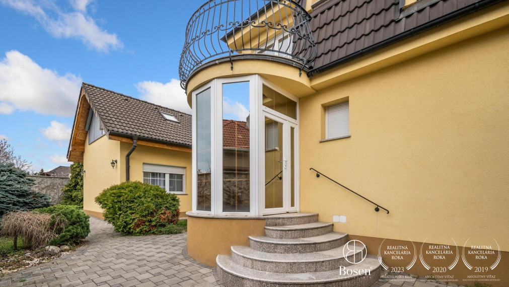 BOSEN | Rezervované - RD 210m2 s hosťovským domom 127,5 m2, Pezinok