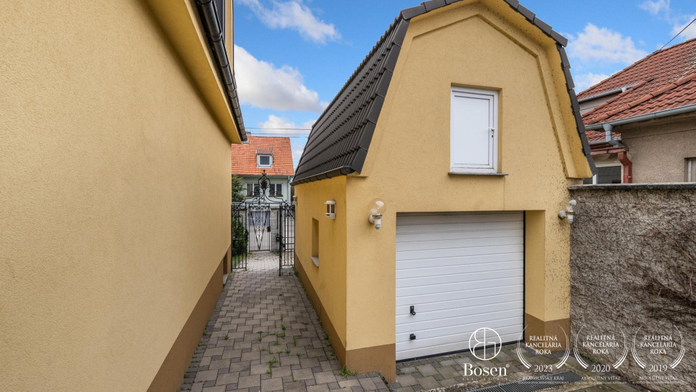 BOSEN | Rezervované - RD 210m2 s hosťovským domom 127,5 m2, Pezinok