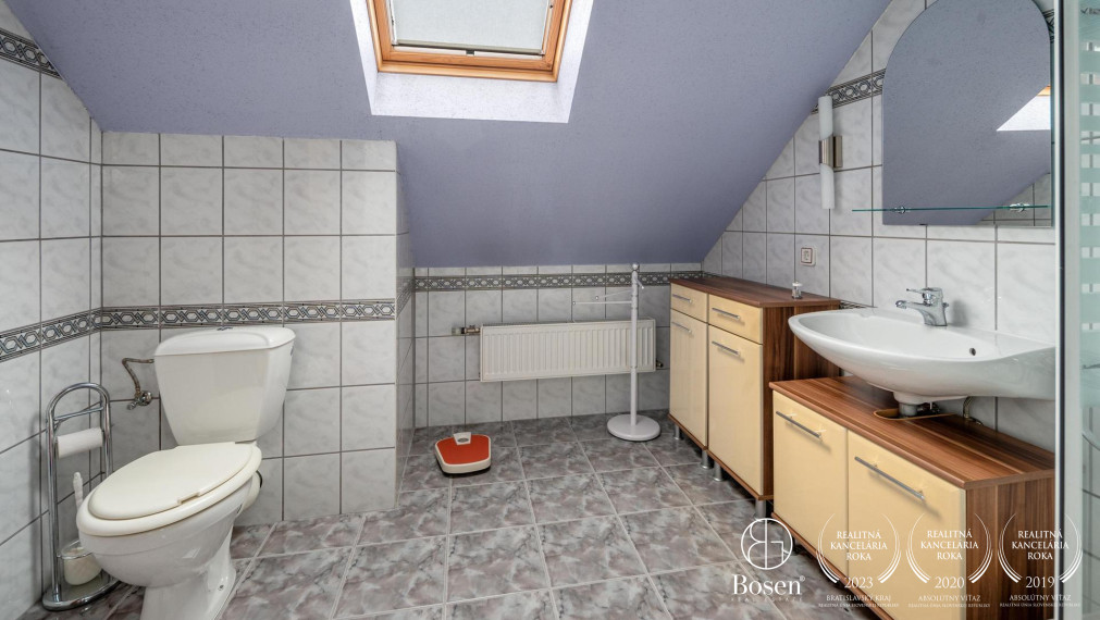 BOSEN | Rezervované - RD 210m2 s hosťovským domom 127,5 m2, Pezinok