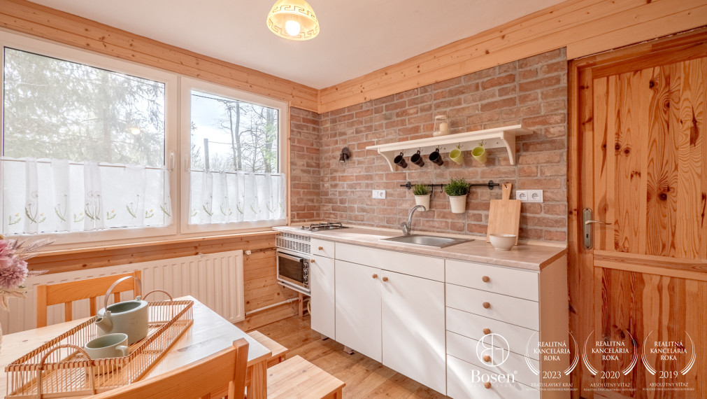 REZERVOVANÉ BOSEN I Chalupa pod lesom na Predaj Smolenice časť Jahodník