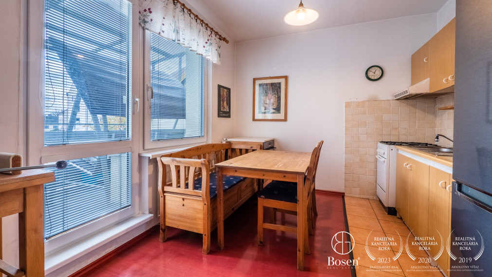 BOSEN | Na prenájom priestranný 3 izbový byt v centre mesta Malacky, Malé námestie