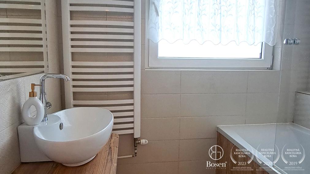 BOSEN |  4izbový byt čiastočne zariadený