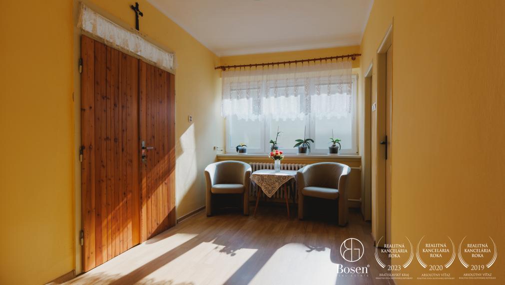 BOSEN | REZERVOVANÉ | RD s letnou kuchyňou na 10-árovom pozemku, Močenok