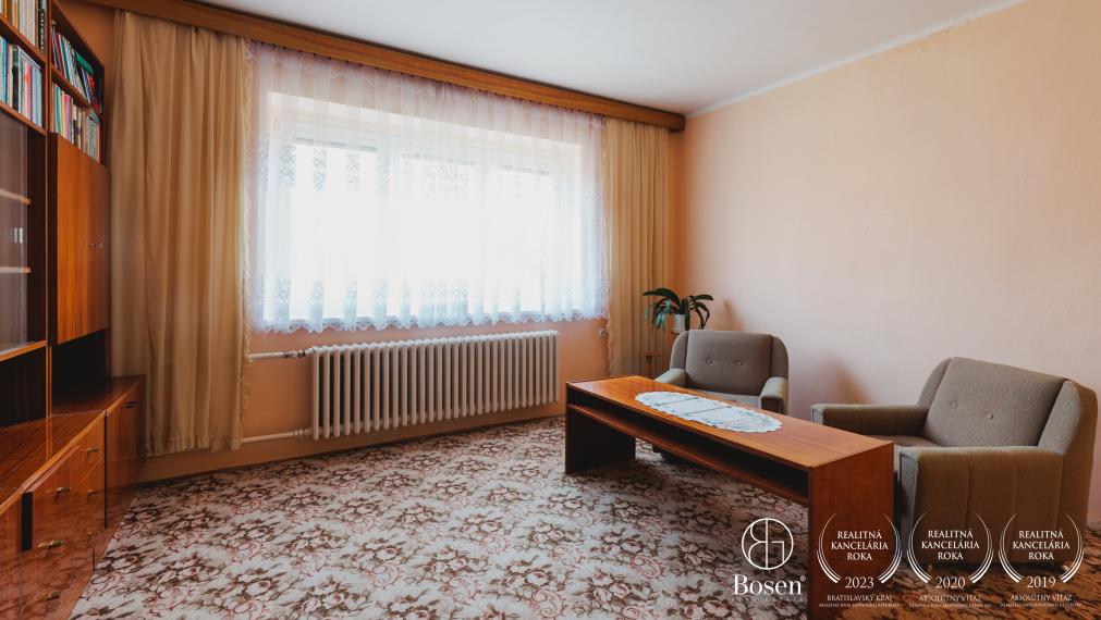 BOSEN | REZERVOVANÉ | RD s letnou kuchyňou na 10-árovom pozemku, Močenok