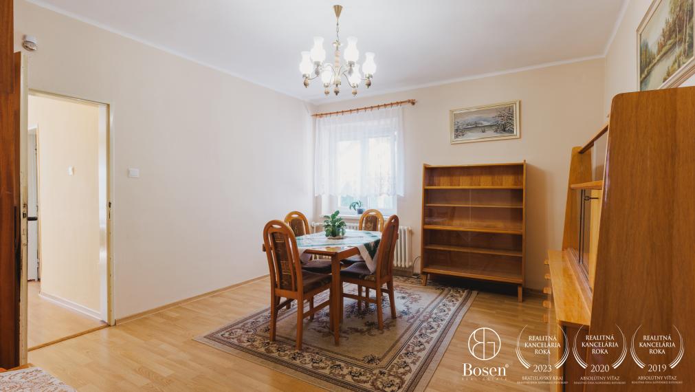 BOSEN | REZERVOVANÉ | RD s letnou kuchyňou na 10-árovom pozemku, Močenok