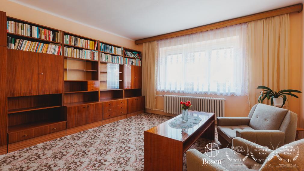 BOSEN | REZERVOVANÉ | RD s letnou kuchyňou na 10-árovom pozemku, Močenok