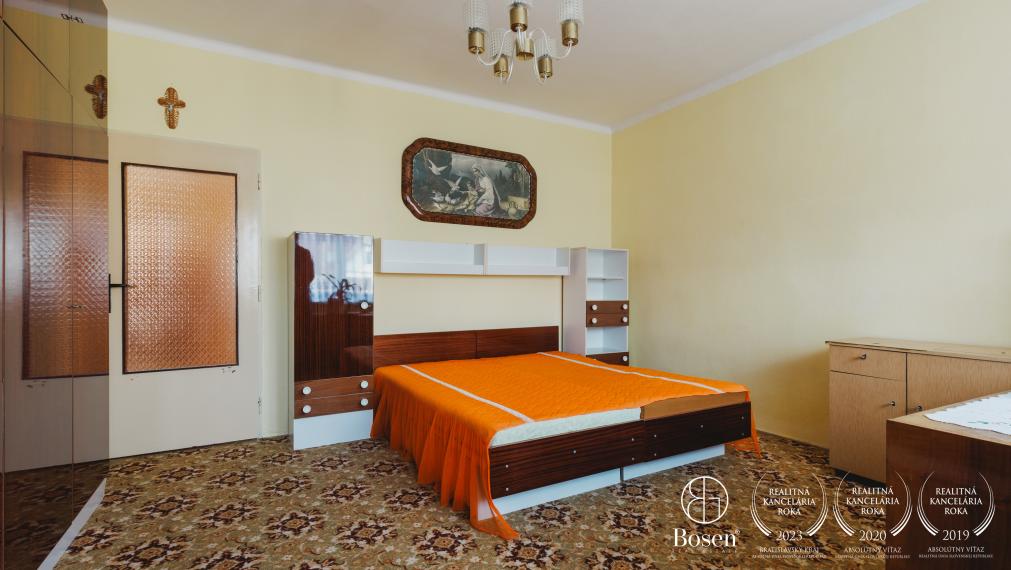 BOSEN | REZERVOVANÉ | RD s letnou kuchyňou na 10-árovom pozemku, Močenok