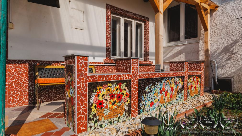 BOSEN | REZERVOVANÉ | RD s letnou kuchyňou na 10-árovom pozemku, Močenok