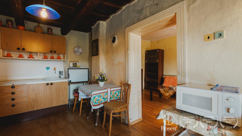 BOSEN | REZERVOVANÉ | RD s letnou kuchyňou na 10-árovom pozemku, Močenok