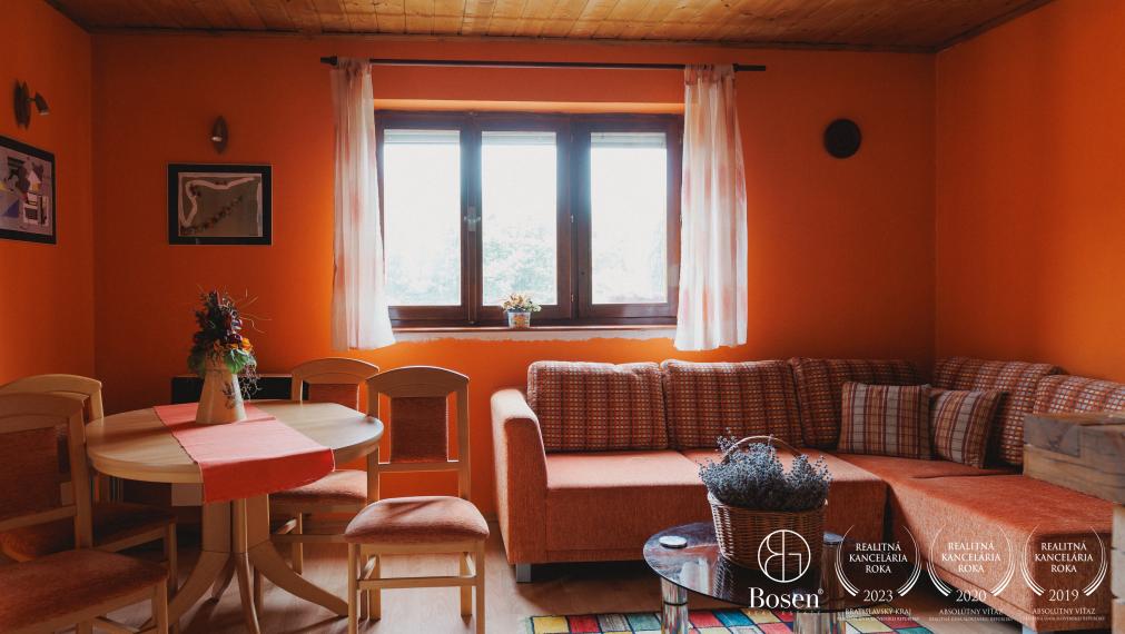 BOSEN | Rodinný dom s 10 árovým pozemkom v obci Čechy