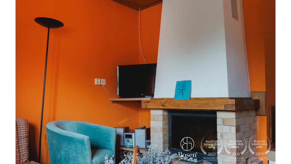 BOSEN | Rodinný dom s 10 árovým pozemkom v obci Čechy