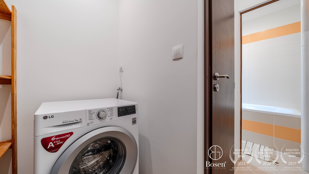 BOSEN I Prenájom 2 izbového bytu v Ružinove, Haburská