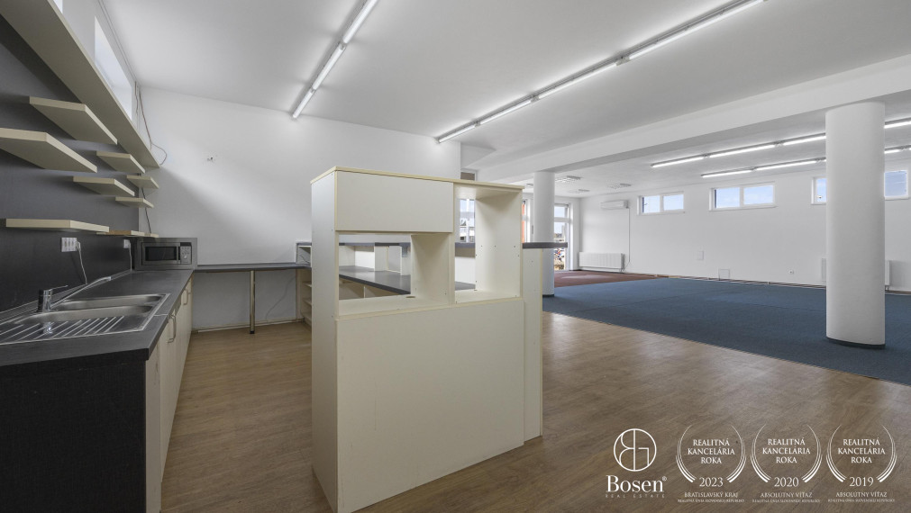 Obchodný priestor oproti OD Kaufland s bezproblémovým parkovaním