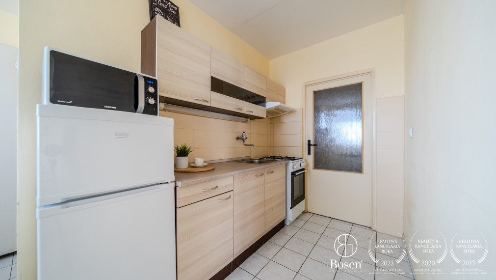 BOSEN | PRENAJATÉ Priestranný 2 -izb. byt Rezedová ulica, Ružinov,balkón