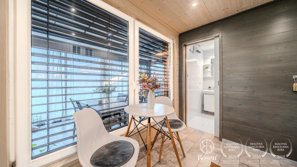 BOSEN | Na predaj pozemok s 2-izbovou chatou na Agátovej ulici, Šenkvice, 952 m2